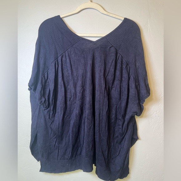 Anthropologie Navy Blue Classy Capsule Wardrobe Sweater. A12 - Picture 2 of 4